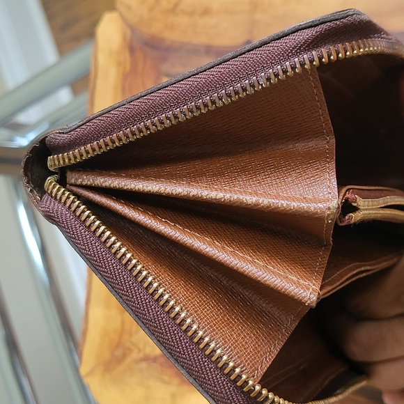 Louis Vuitton 2013 Monogram Zippy Long Wallet..Authentic!!! - Picture 9 of 11